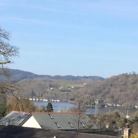 Great Location, Quiet Yet 5 Mins To Centre With Walks From The Door And Parking Appartamento