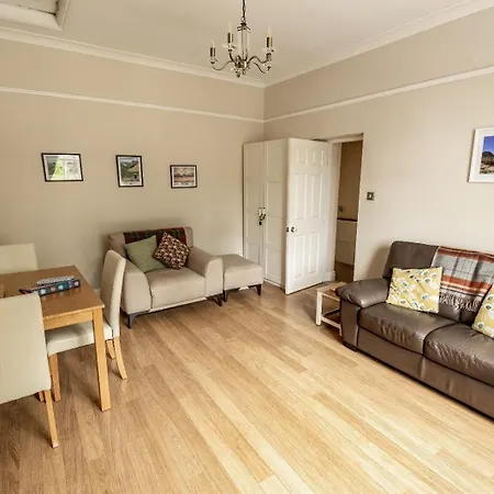 Appartamento Great Location, Quiet Yet 5 Mins To Centre With Walks From The Door And Parking *